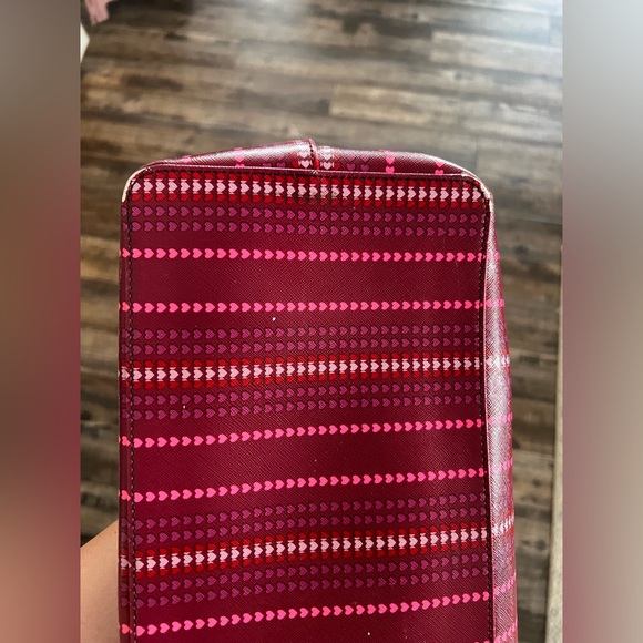 Kate Spade ECU Margareta Cranberry Heart X-large Tote - Picture 16 of 16